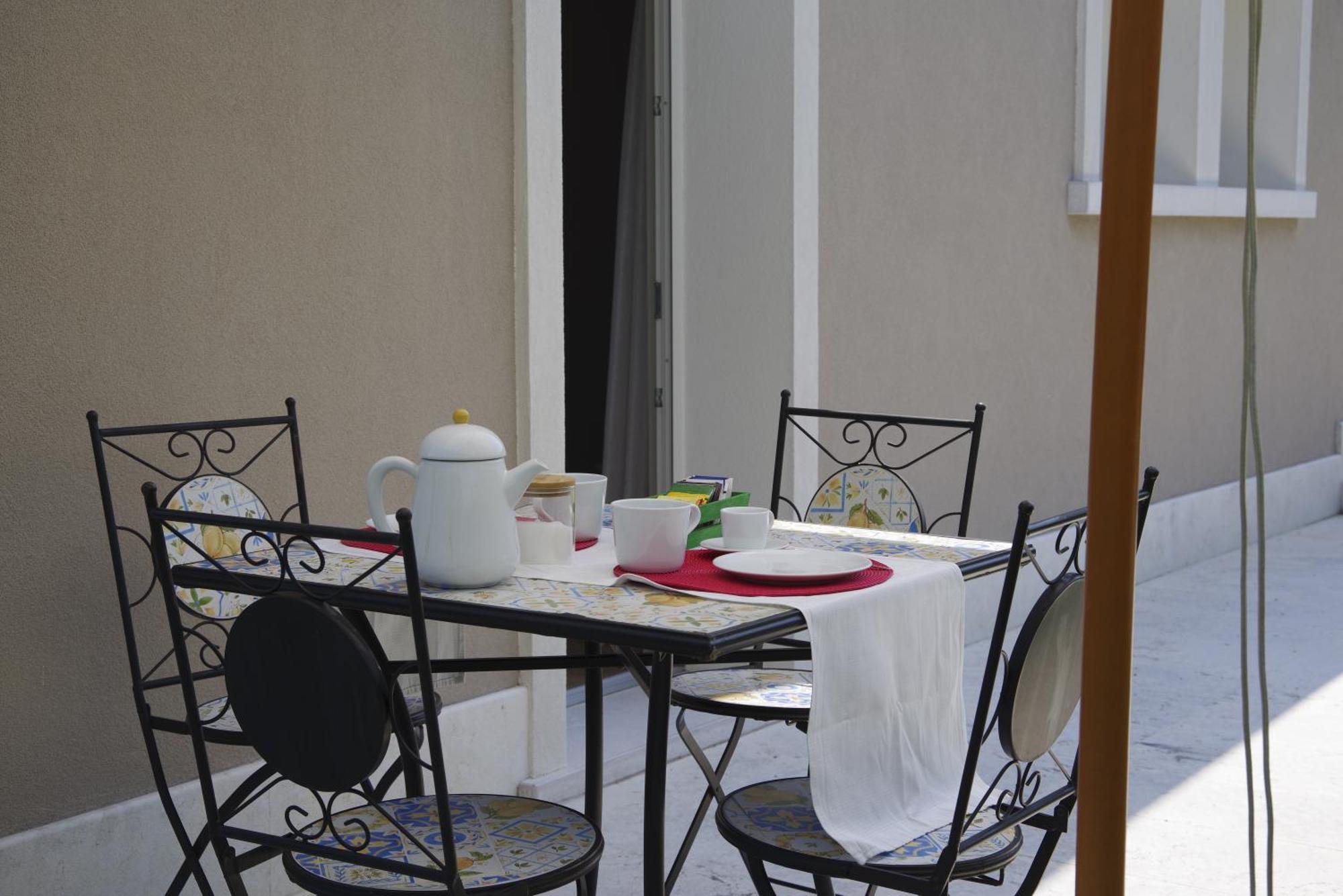 Time To Relax - Lago Di Garda - Adults Only Ponti sul Mincio Exterior photo